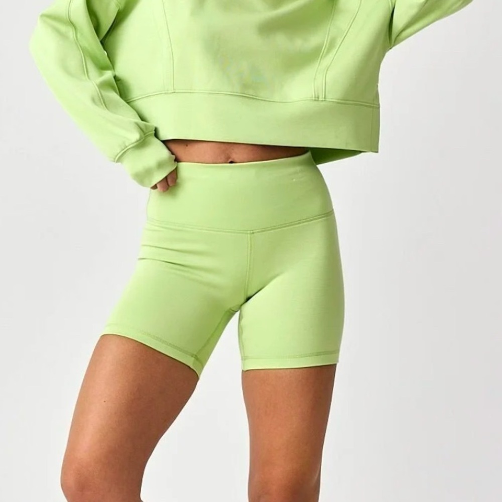 Biker Shorts in Lime